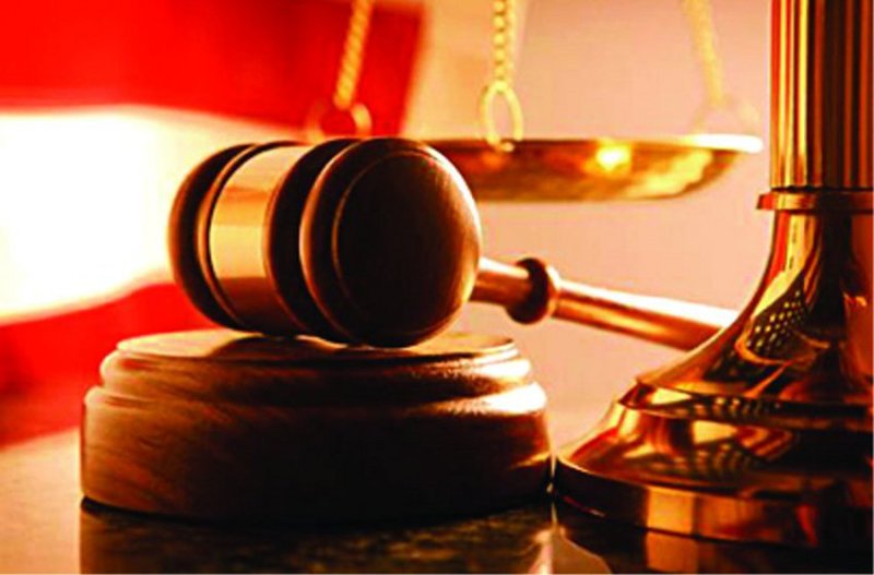 The accused ate the poison while retaining the punishment