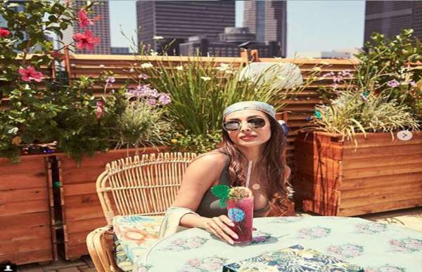 PICS:सलमान की एक्स 'भाभी' लॉस एंजेलिस में इस अंदाज में मना ही हैं छुट्टियां, देखें तस्वीरें