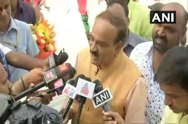 bs yeddyurappa takes oath