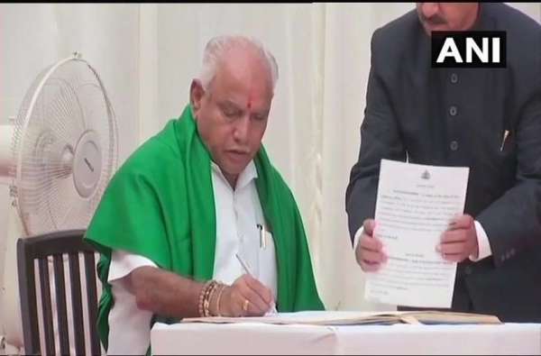 bs yeddyurappa takes oath