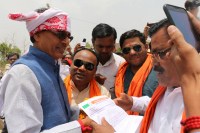 CM receives welcome at Umaria airport