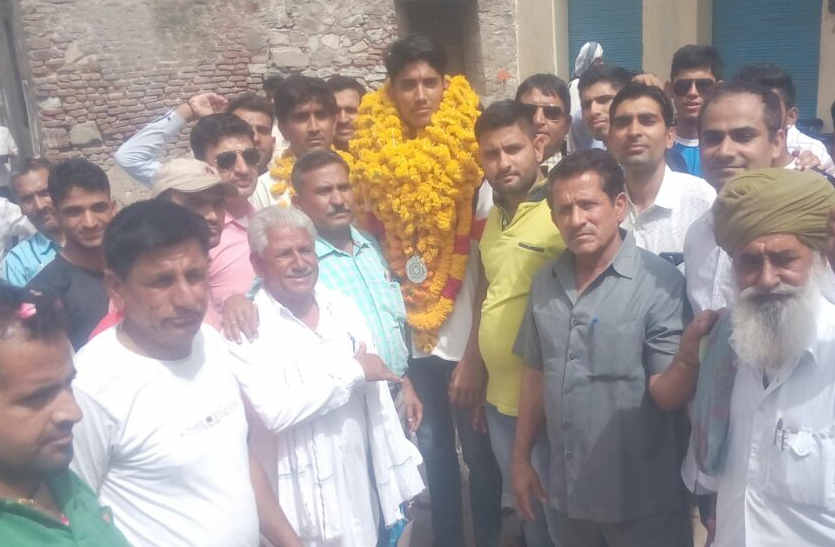 Gudri ke lal did kamal in bhilwara