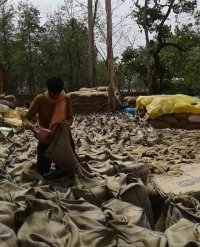 See vedio Big fraud with farmers here in MP