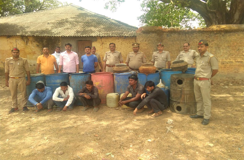 illegal liquor caught in jhansi