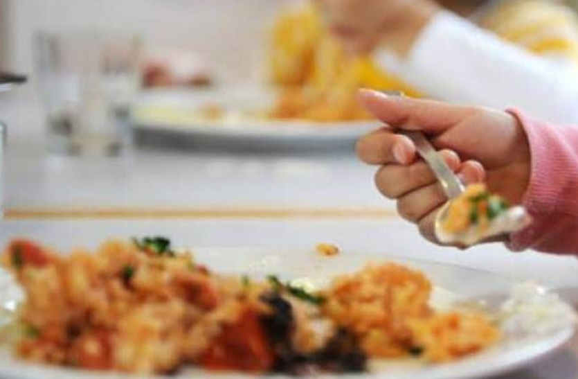 Three sick eating contaminated vegetable in bhilwara