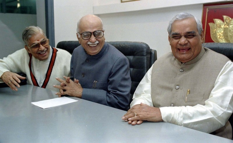 bjp may cut murli manohar joshi's candidature from kanpur