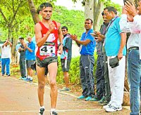 चीन में 4 घंटे 13 मिनट में 50 किमी दौड़ा जितेन्द्र