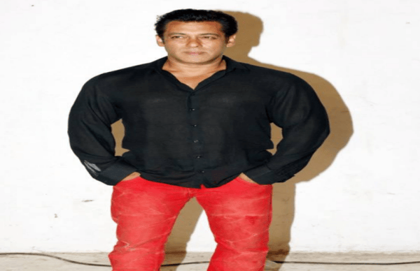 सलमान ने जैकलीन, बॉबी और अनिल संग ऐसे किया'रेस 3' का प्रमोशन