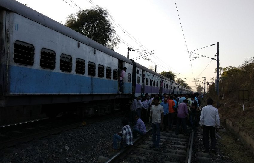 Attack on express train in mp