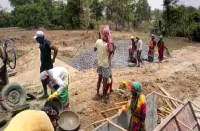 विभागीय अफसरों द्वारा व्यापक अनियमितता बरती जा रही