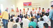 बालोतरा में आयोजित भाजपा बैठक को संबोधित करते पदाधिकारी
