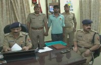 Chandauli SP Santosh Singh and Criminal
