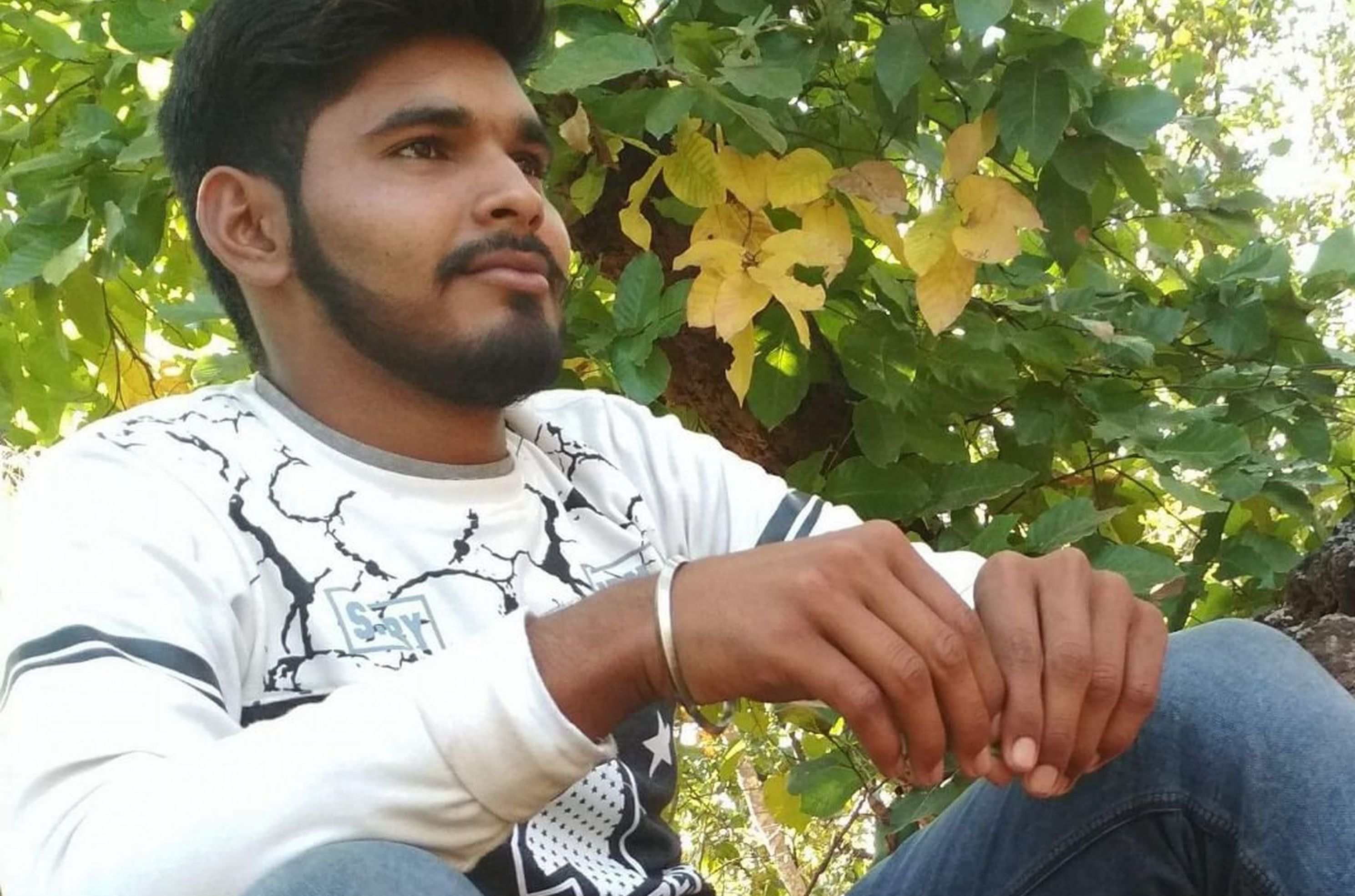 friend died due to a broken boat in the Sahera Dam at picnic mp