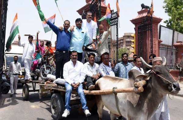 congress agitation against petrol price hike