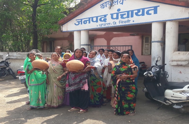 women who reached the office with a lot of enthusiasm