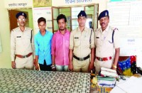 घर घुसने वाले 6 युवकों में 5 युवकों ने नकाब पहना था