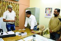 Municipal Commissioner inspection in Satna nagar nigam office