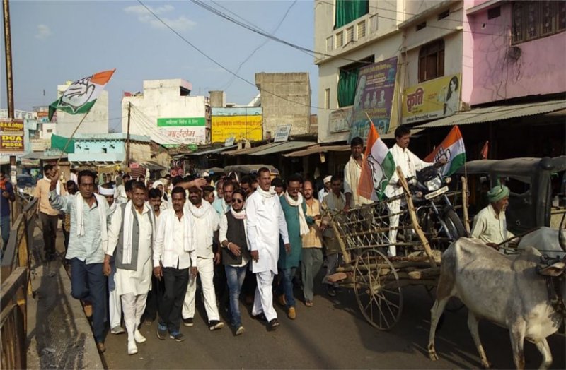 Congress opposes rising prices of petrol, diesel