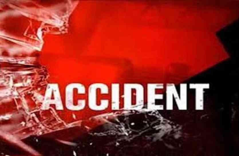 Father and son overturn dump, death