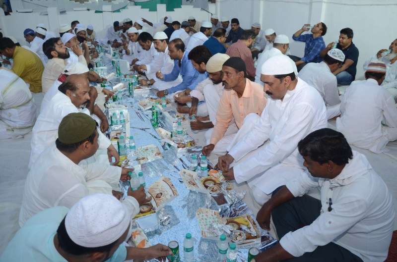 muslim dharma guru said Donation is importent in ramadan