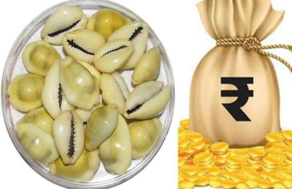 pocket filled with money