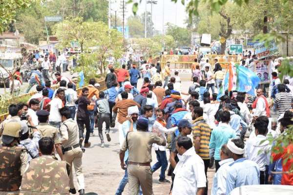 एनएसयूआई के राष्ट्रीय अध्यक्ष का सतना में जंगी प्रदर्शन, देखें इन तस्वीरों में