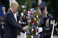 donald trump pays tribute to martyrs on Memorial Day