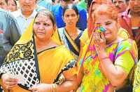 Women bank account holders complaint to CM in bhilwara