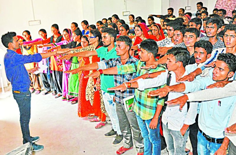 patrika campaign '' jindgai anmol hai tambakoo chodiye''