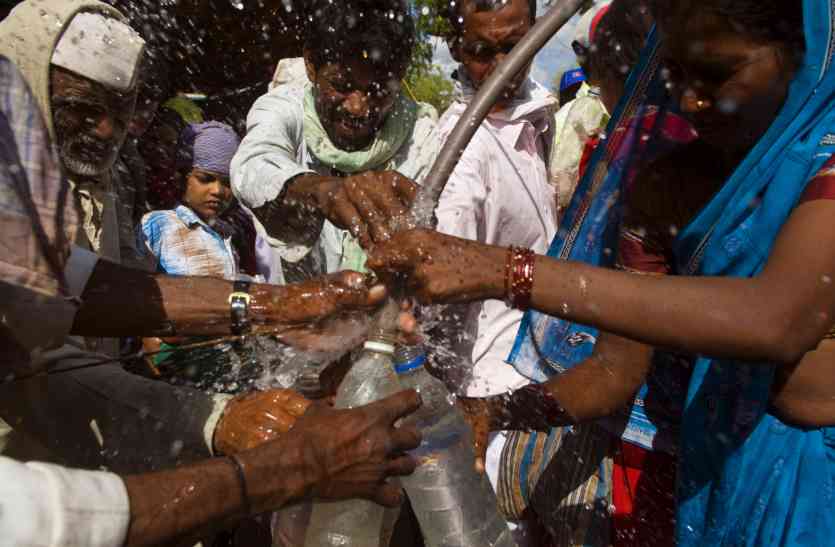 first time water came in chala village sikar after four year