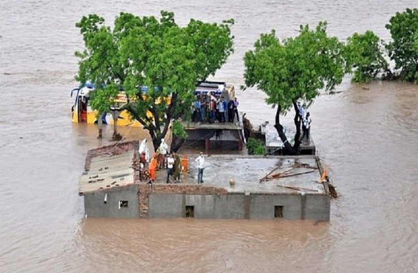 dam can be reason of flood in up mahrajgaj
