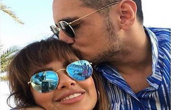 32 साल की बॉलीवुड अभिनेत्री ने 18 साल के लड़के को बनाया ब्वॉयफ्रेंड, सरेआम कर रही ऐसी हरकतें