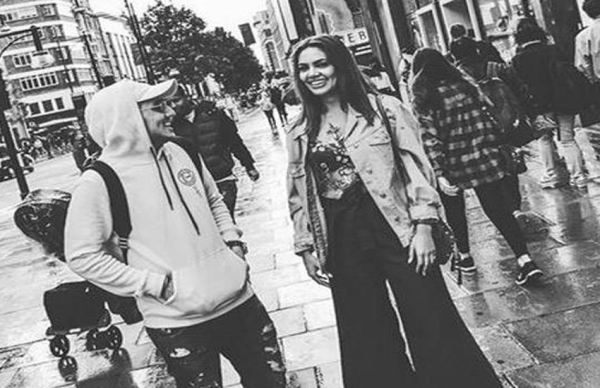 32 साल की बॉलीवुड अभिनेत्री ने 18 साल के लड़के को बनाया ब्वॉयफ्रेंड, सरेआम कर रही ऐसी हरकतें