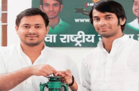tejashwi and tej pratap yadav rjd leaders