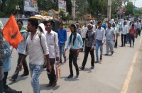 स्टेशन चौक से कलेक्टोरेट तक किया पैदल मार्च