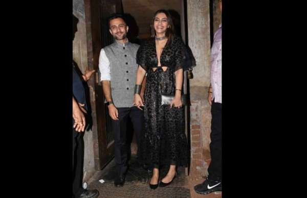 Jacqueline Fernandez opens her new restaurant in mumbai