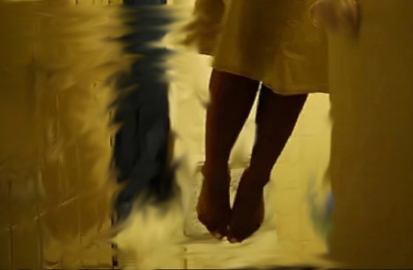 married woman committed suicide by hanging