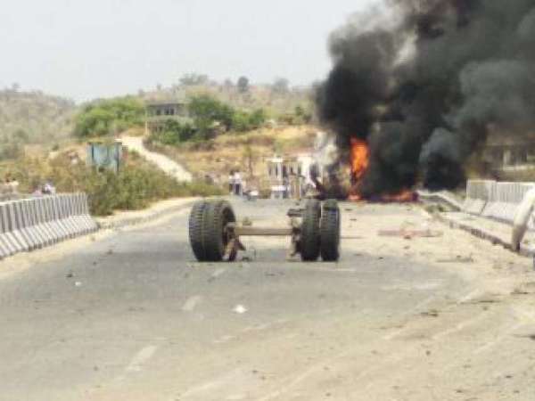 pics: trola and car accident, CRPF soldiers udaipur