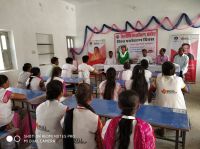 पर्यावरण को बचाने के लिए अधिक से अधिक पौधे लगाएं