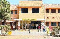 e-mitr par rahegee administration kee najar