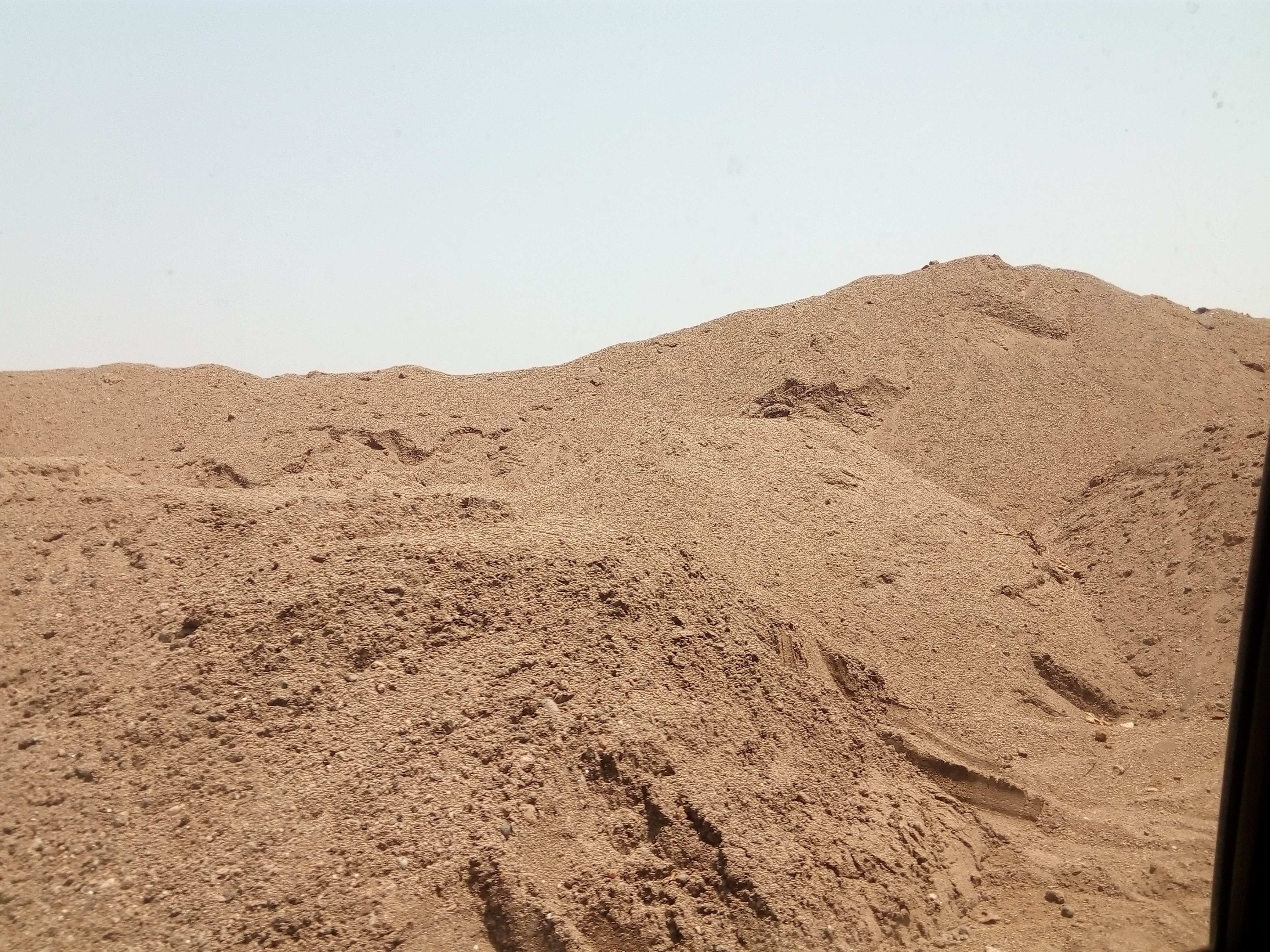illegal sand trade in narsinghpur