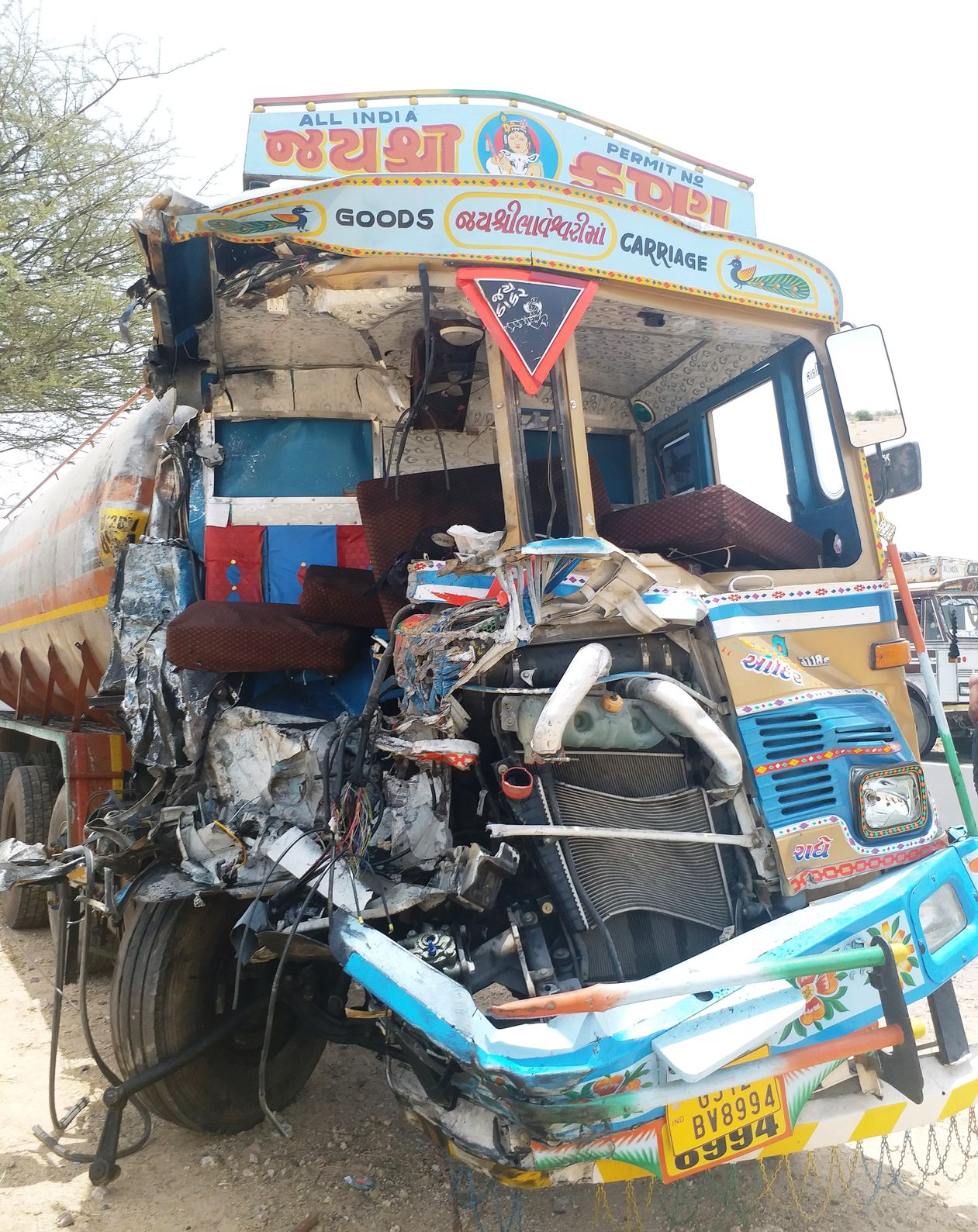 सड़क दुर्घटनाओं में दो की मौत, चार घायल