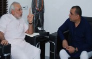 paresh rawal to play pm narendra modi in his biopic