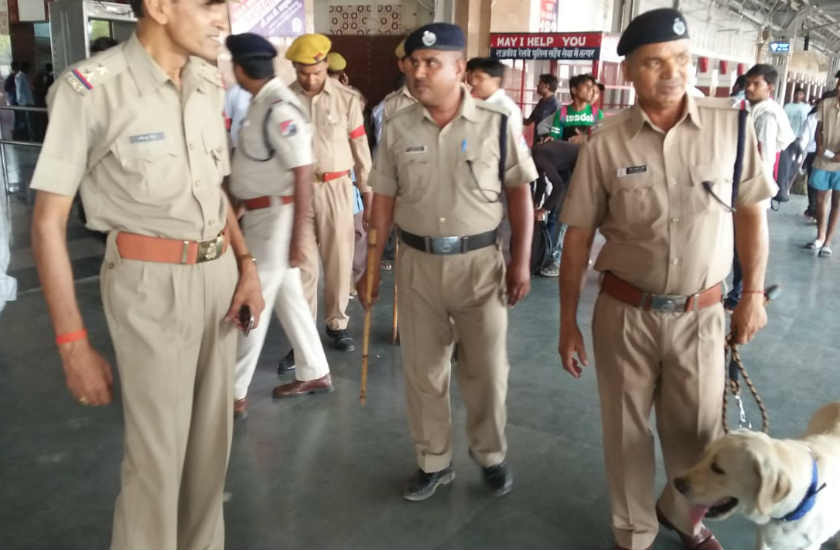 लश्कर ए तैयबा की धमकी के बाद दहशत का माहौल, ऐसी है ताजनगरी की सुरक्षा व्यवस्था