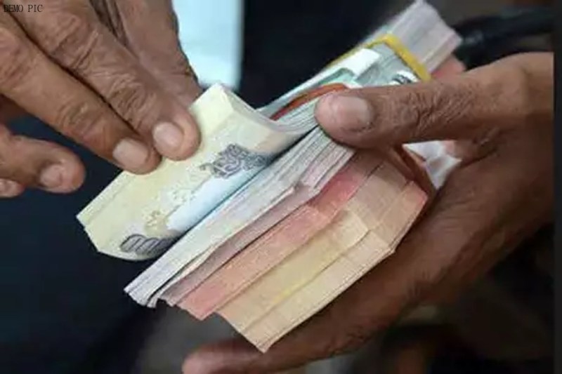 Illegal recovery in Registry office Sultanpur UP news