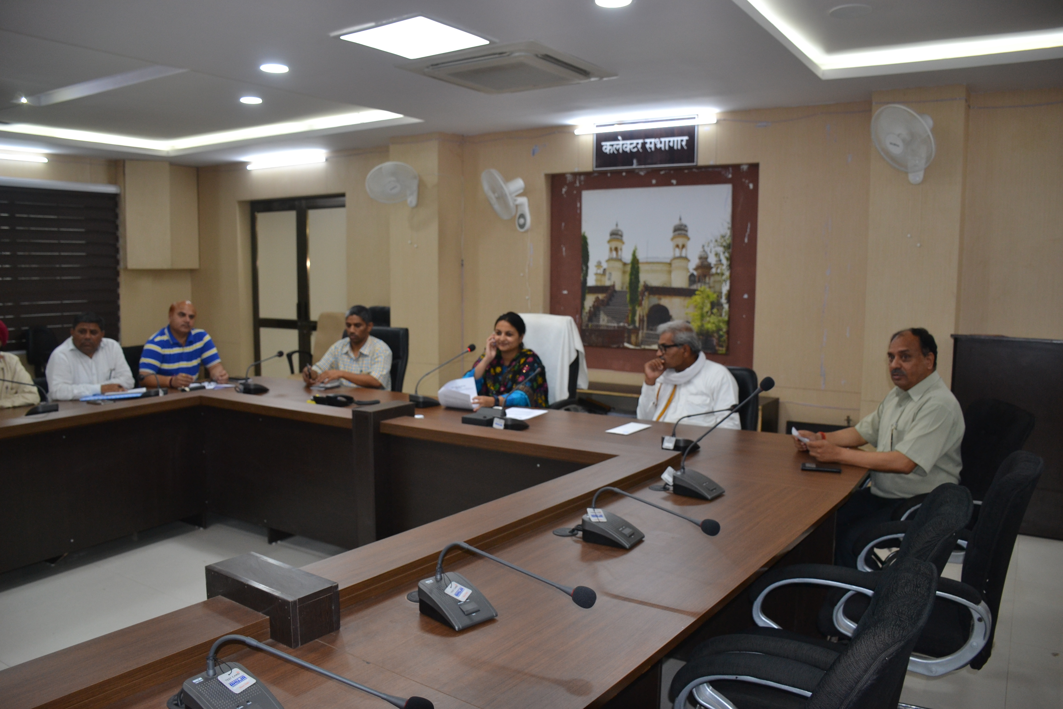 BJP MP said - Commission charged on Kiosks of banks