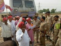 Nishad party workers