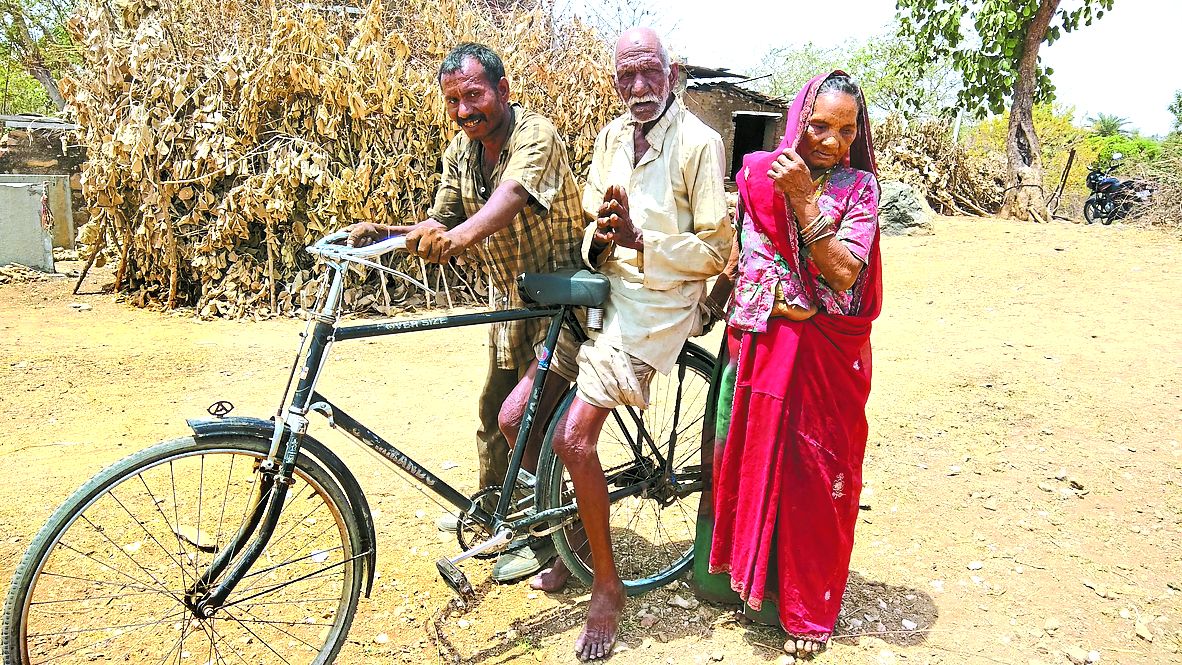 poor couple of kanore demand for death, udaipur