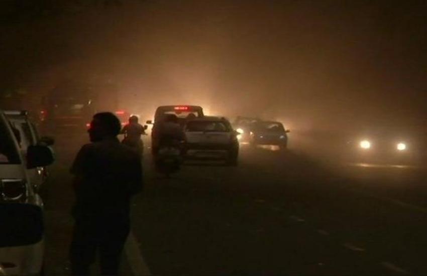 दिल्ली एनसीआर में धूल आंधी के साथ बारिश