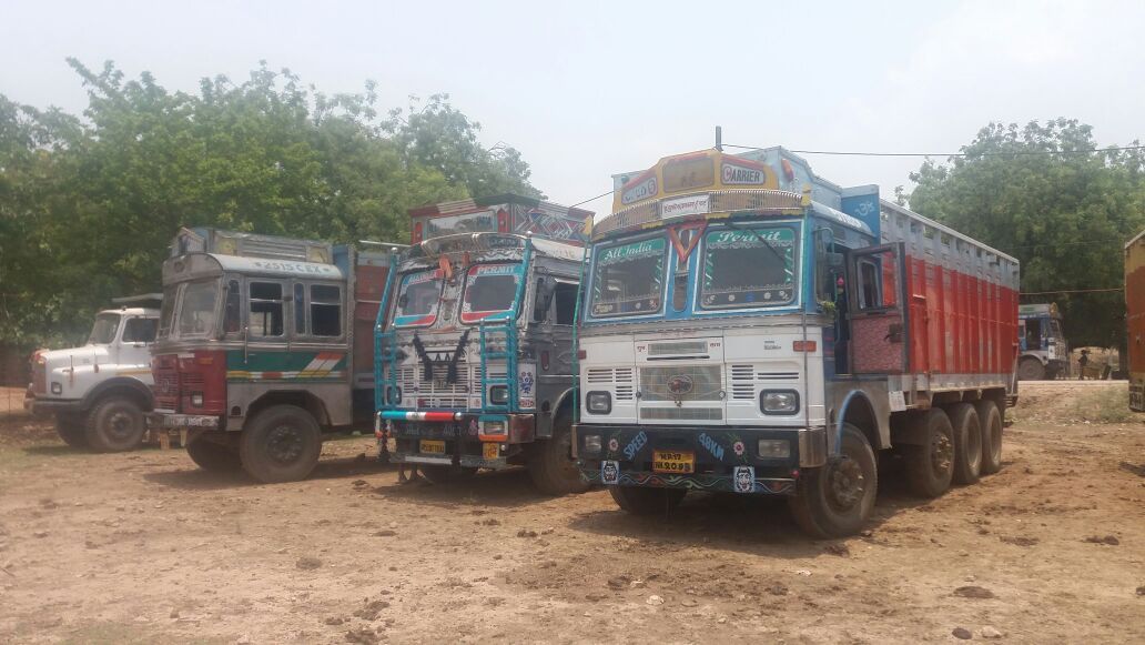 BJP MLA's ruckus, Tahsildar ki zimzataki, policeman remains in police